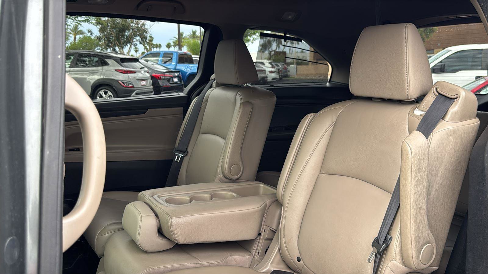 Used 2018 Honda Odyssey Touring image 25