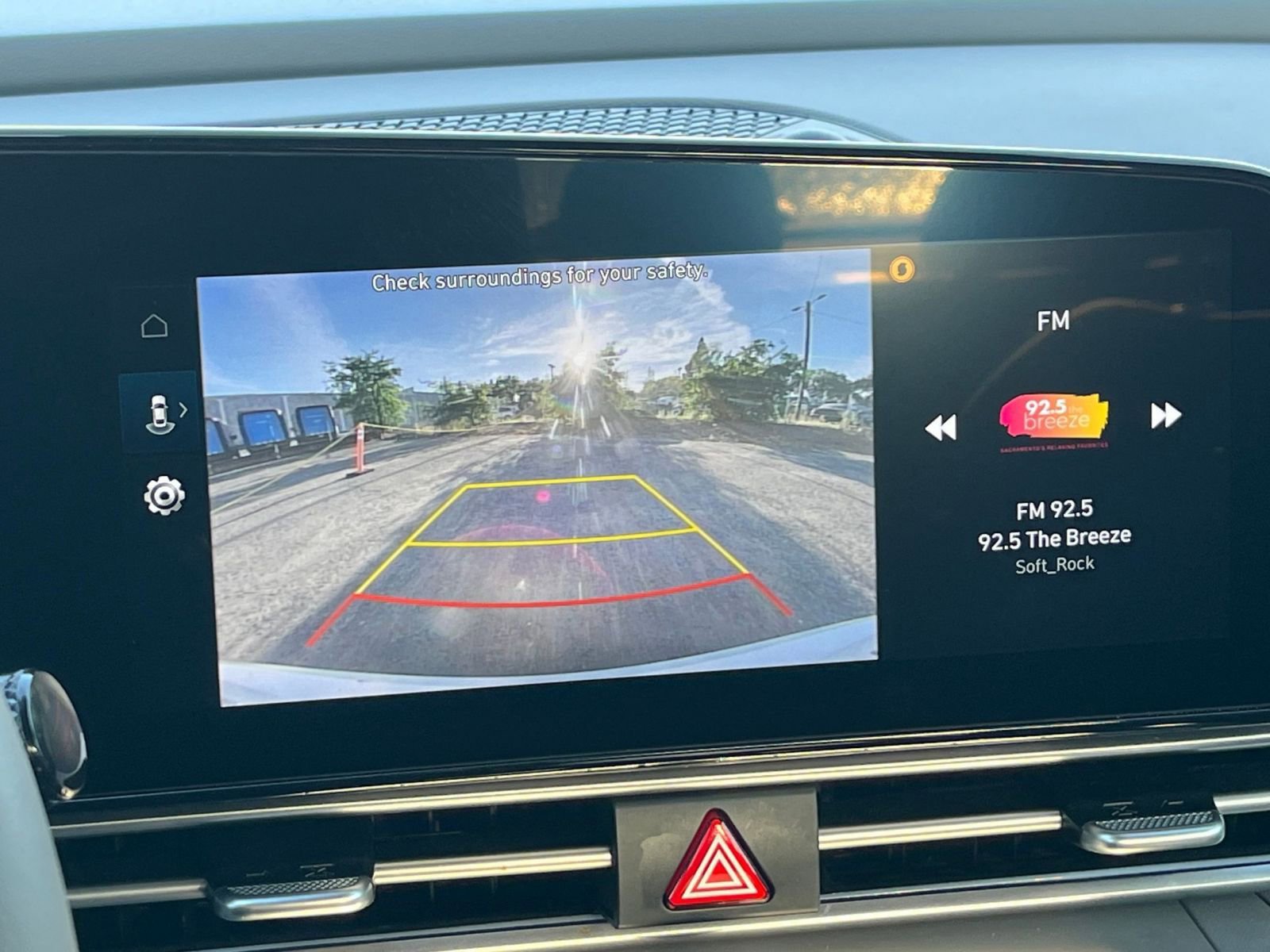 Used 2025 Hyundai Elantra SEL FWD image 23