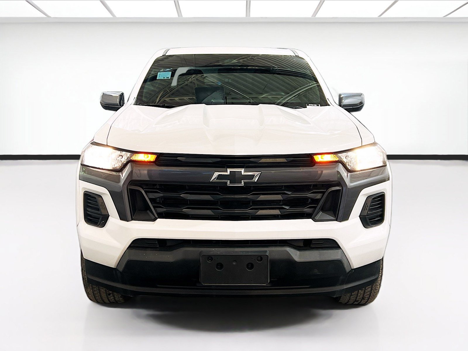 Used 2023 Chevrolet Colorado LT w/ LPO, Pro Essentials Package RWD image 2