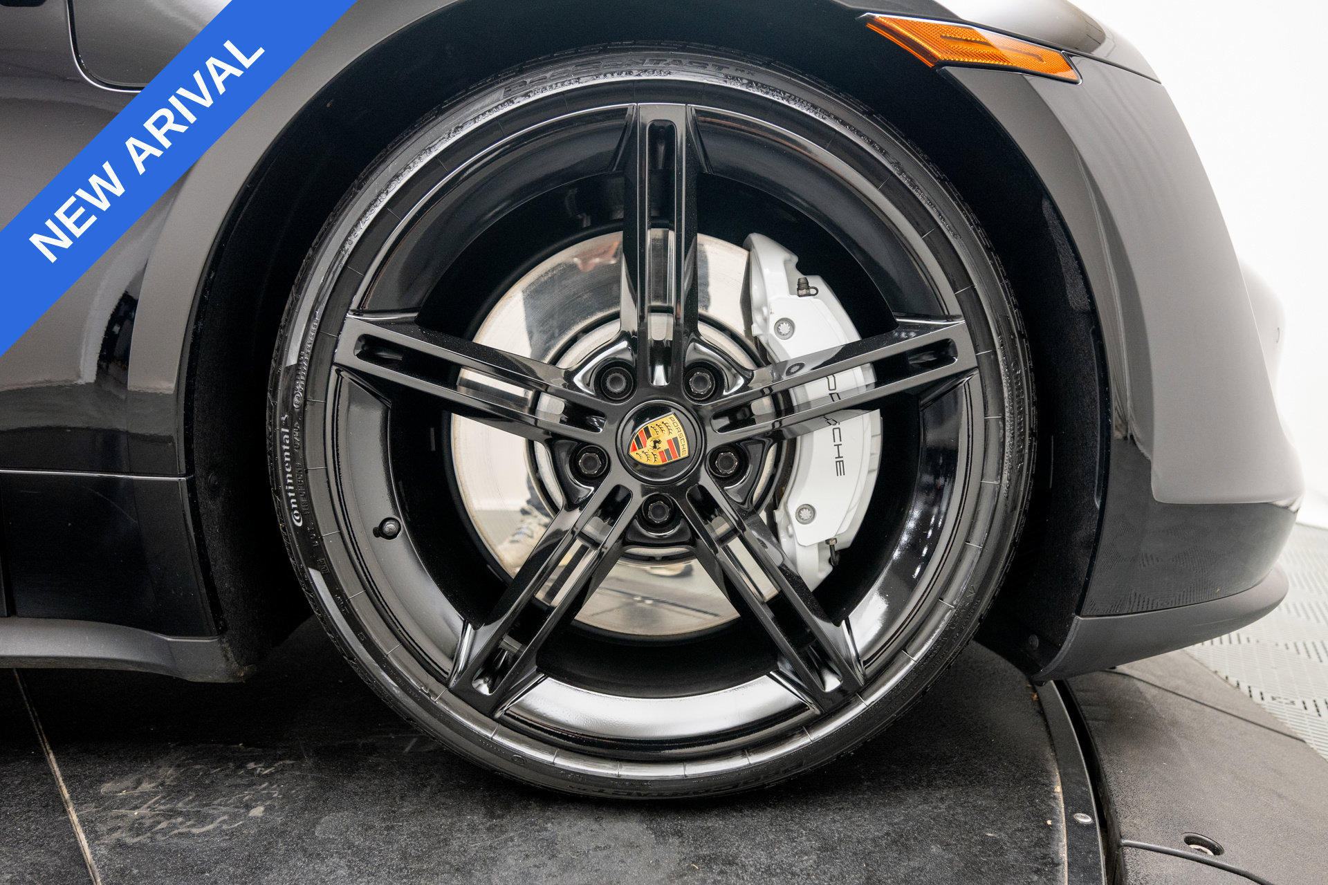 Used 2021 Porsche Taycan 4S AWD/4WD image 37