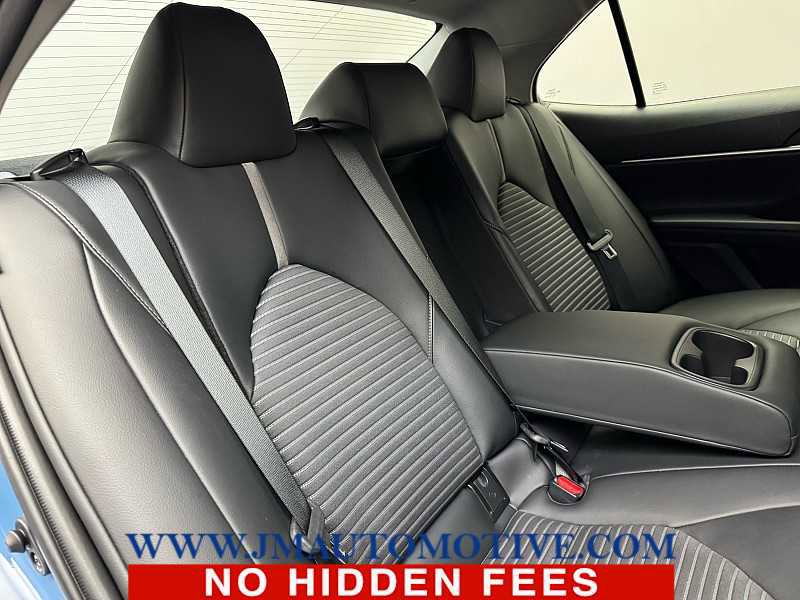 Used 2023 Toyota Camry SE w/ Blackout Package (TMS) image 18