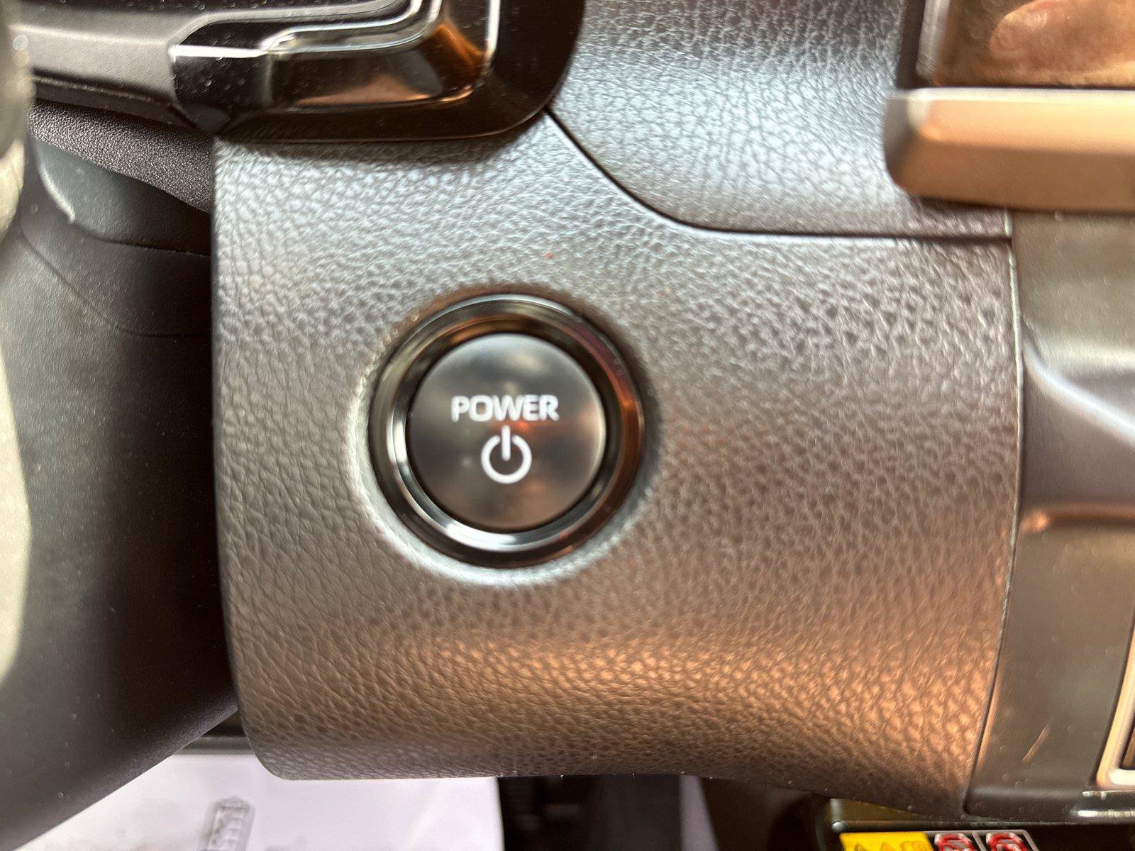 Used 2025 Toyota Camry LE FWD image 17