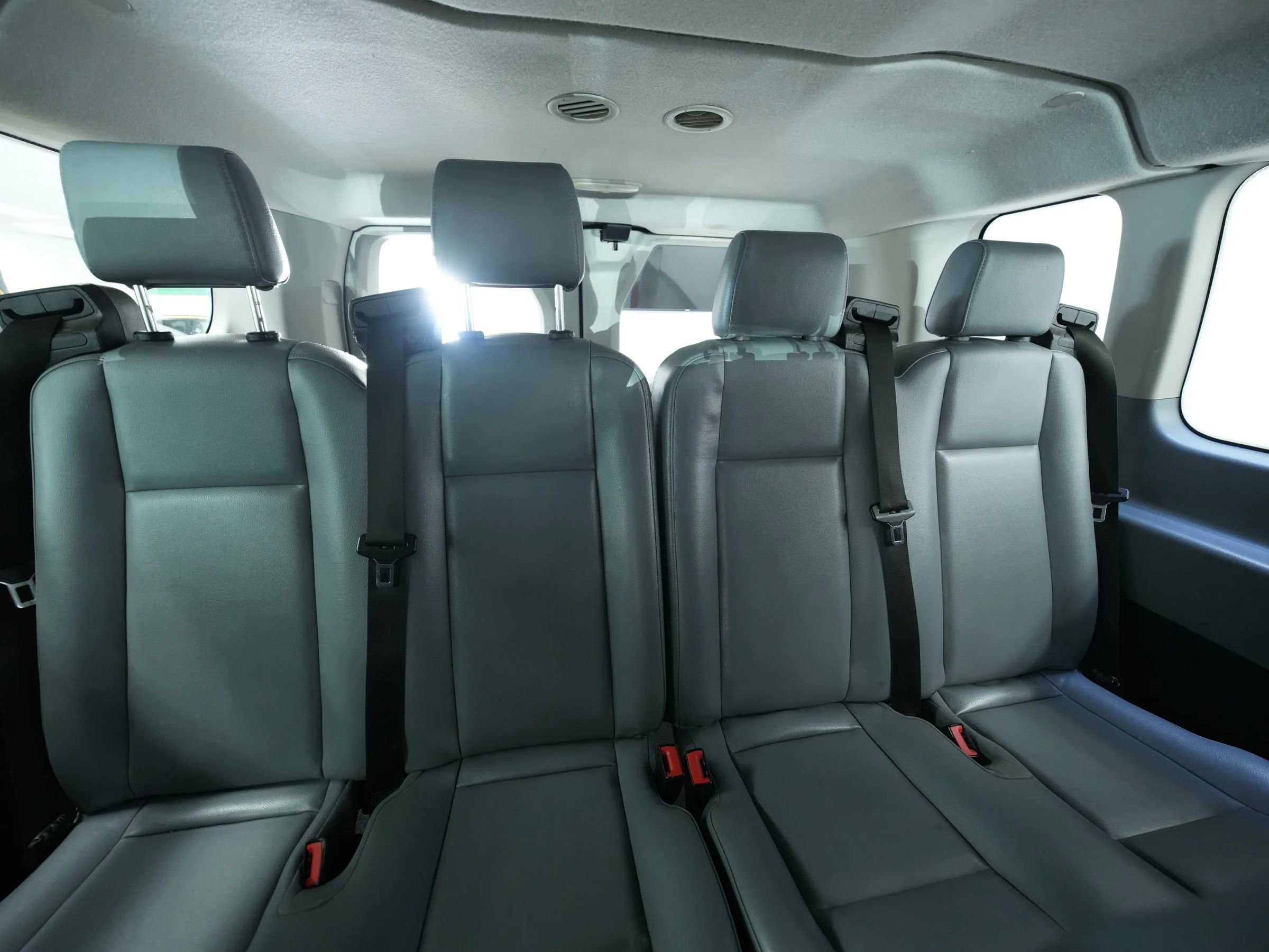 Used 2018 Ford Transit 350 XL image 25