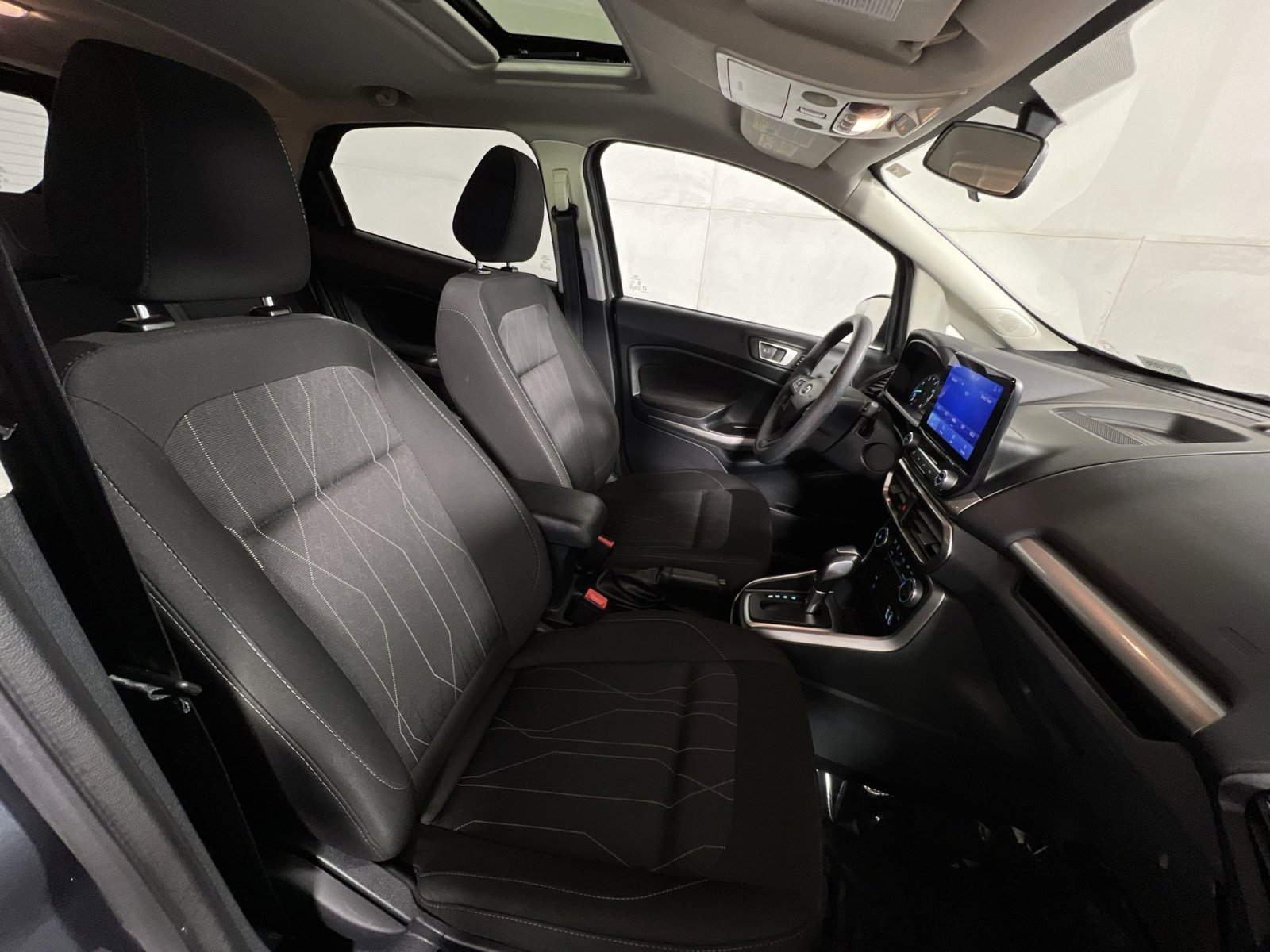 Used 2021 Ford EcoSport SE image 26