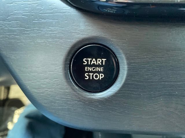 Used 2025 Nissan Murano SV FWD image 10