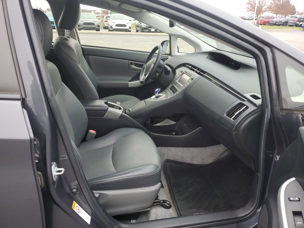Used 2015 Toyota Prius Four image 27