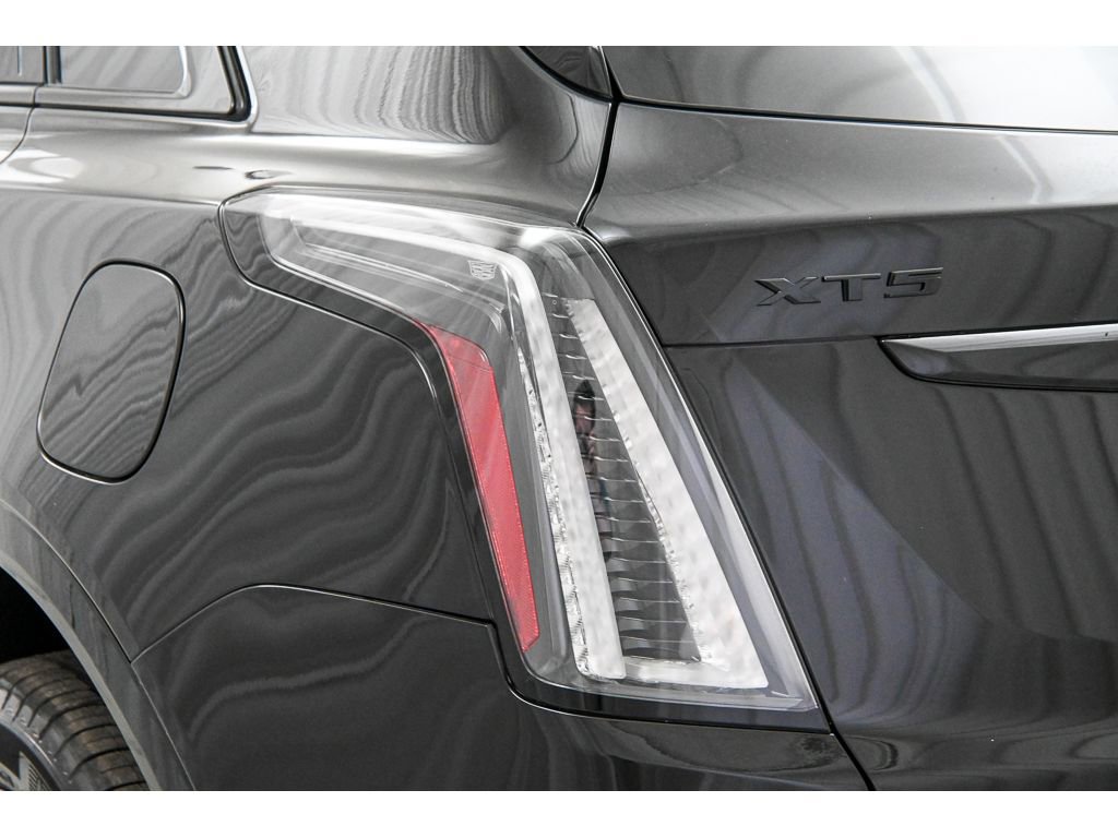 New 2026 Cadillac XT5 Sportv w/ LPO, Onyx Lite Package image 10