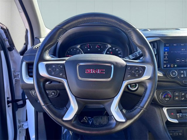 Used 2022 GMC Terrain SLT image 16