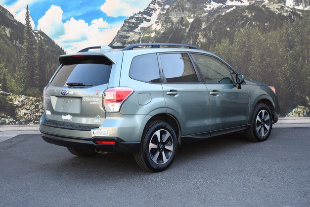 Used 2017 Subaru Forester 2.5i Premium AWD/4WD image 3