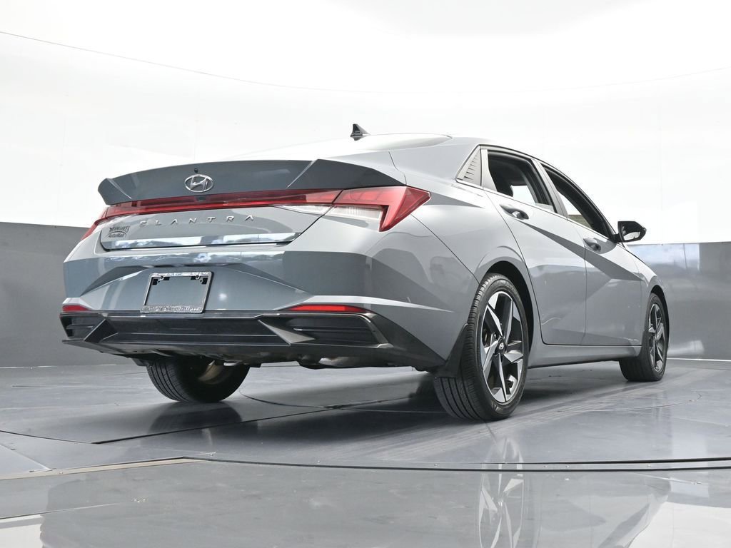 Used 2022 Hyundai Elantra SEL w/ Convenience + Premium Package FWD image 54