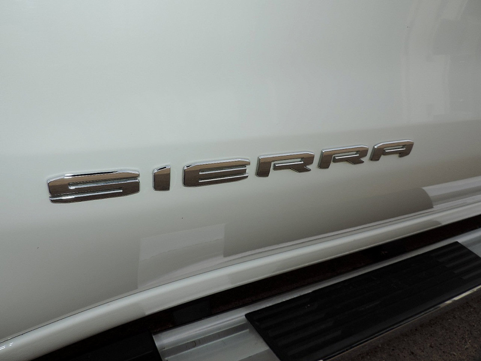 Certified 2023 GMC Sierra 1500 SLT image 16