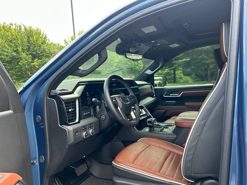 Used 2025 GMC Sierra 1500 Denali Ultimate AWD/4WD image 46