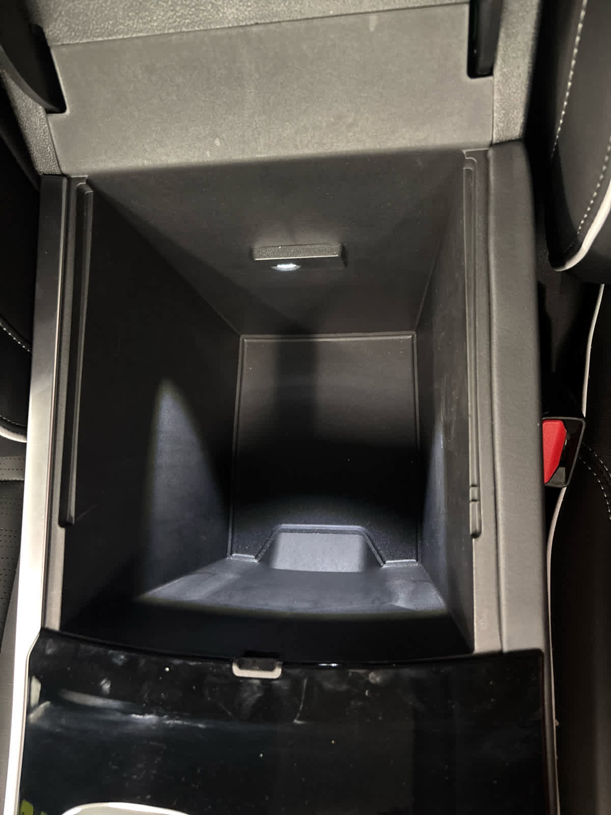 Used 2025 Buick Enclave Sport Touring w/ Power Package FWD image 30