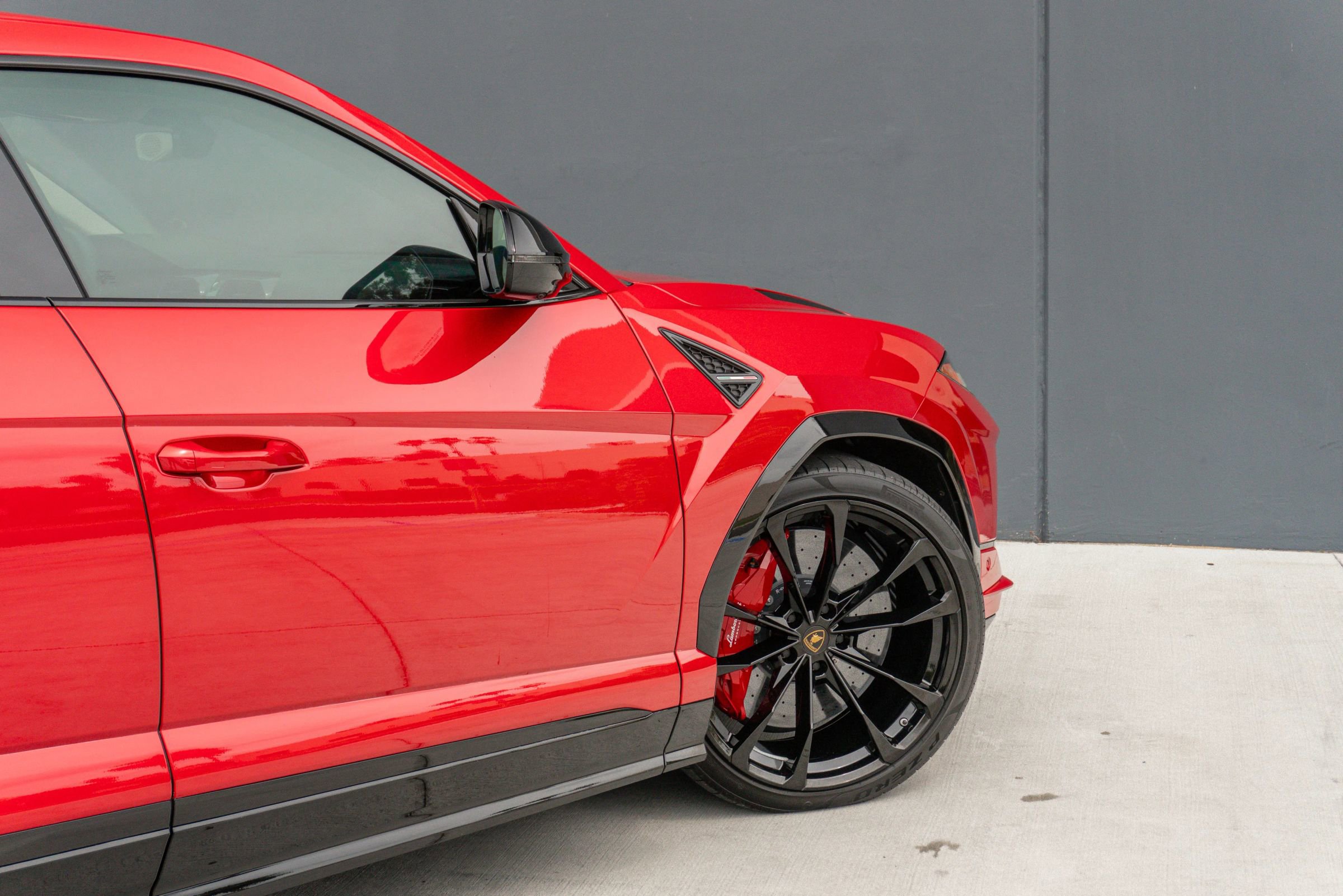 Used 2023 Lamborghini Urus S image 44