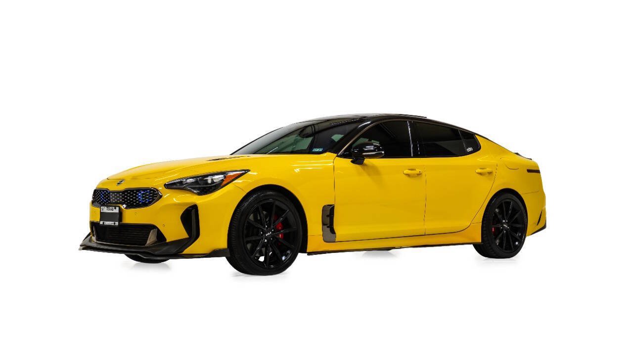 Used 2018 Kia Stinger GT2 AWD/4WD image 2