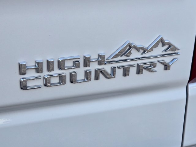 Used 2023 Chevrolet Silverado 1500 High Country w/ Technology Package AWD/4WD image 20