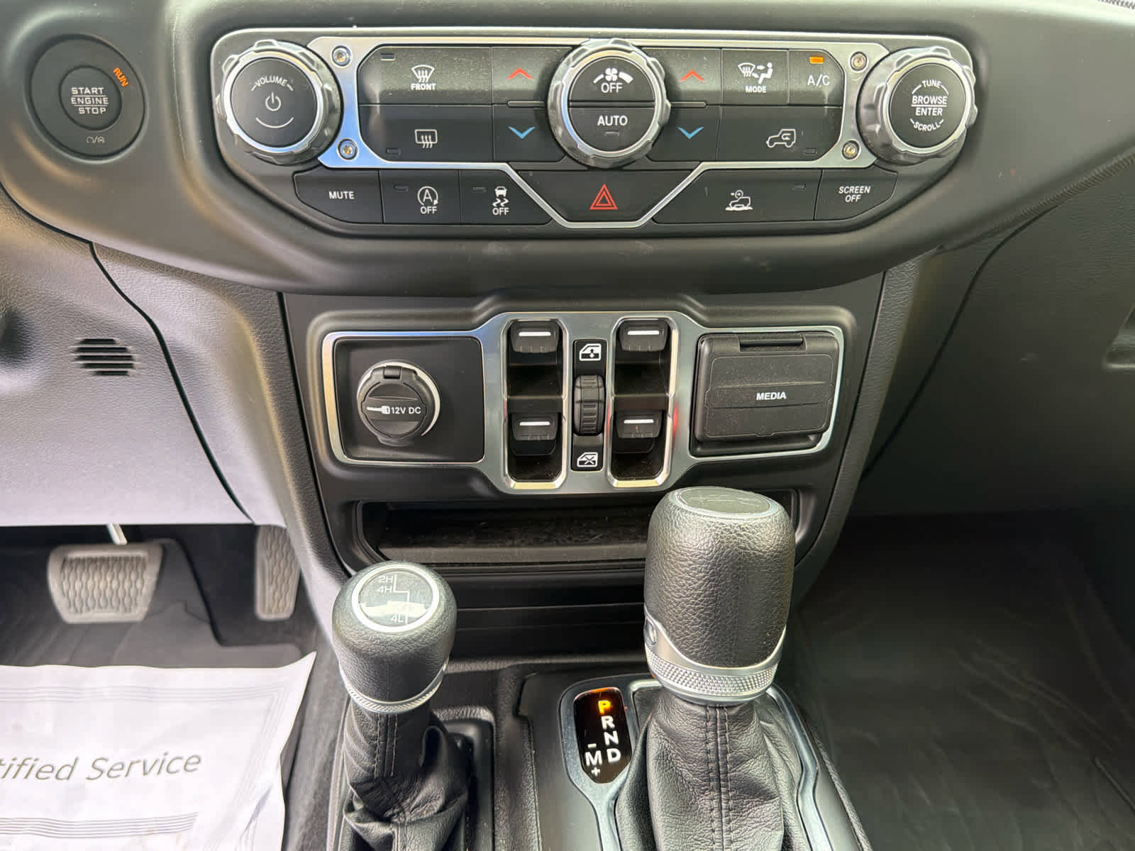 Used 2023 Jeep Gladiator Sport image 29