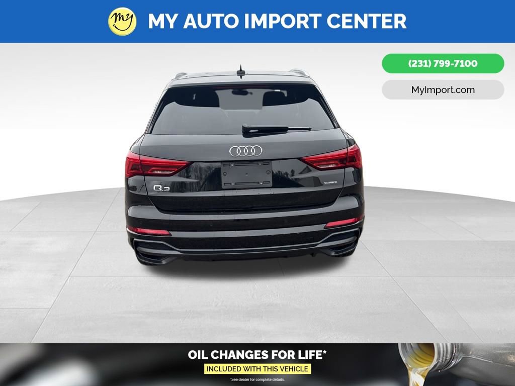Used 2022 Audi Q3 2.0T Premium Plus w/ Premium Plus Package image 6