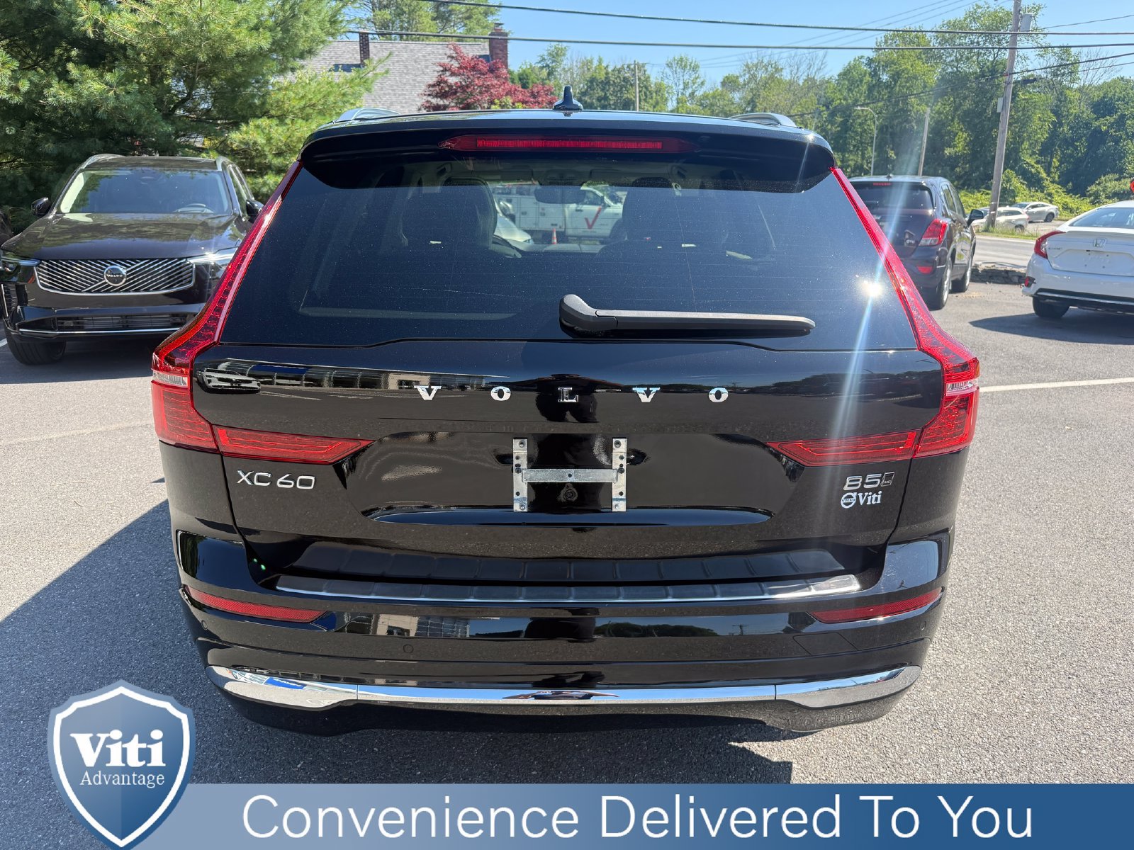 Certified 2023 Volvo XC60 B5 Plus AWD/4WD image 7