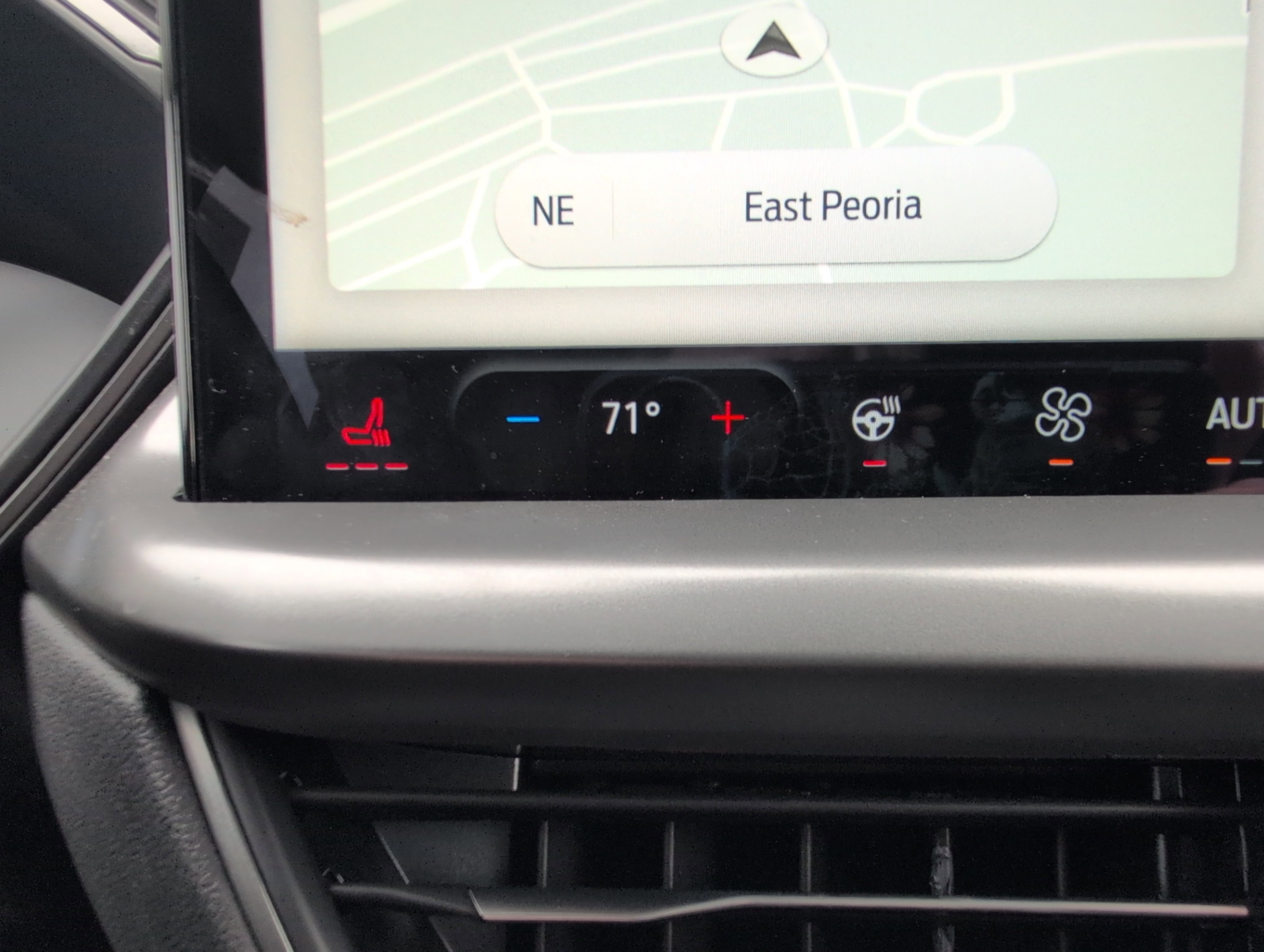 Used 2024 Ford Escape SE image 30