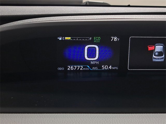 Used 2022 Toyota Prius XLE image 2