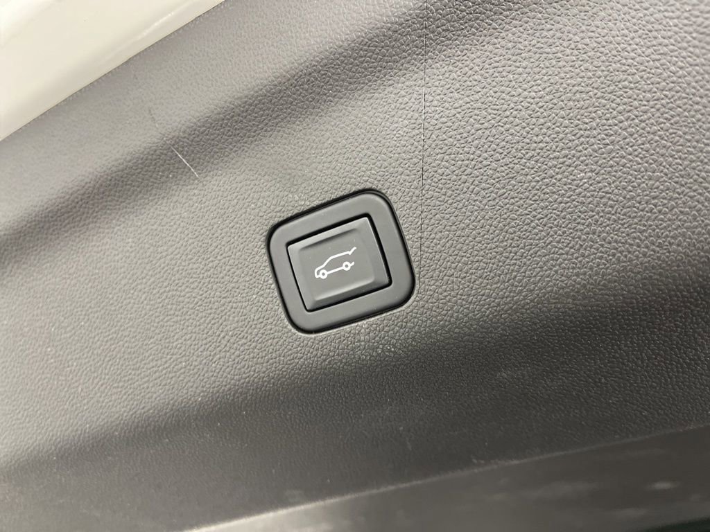 Certified 2022 Chevrolet Tahoe High Country AWD/4WD image 22