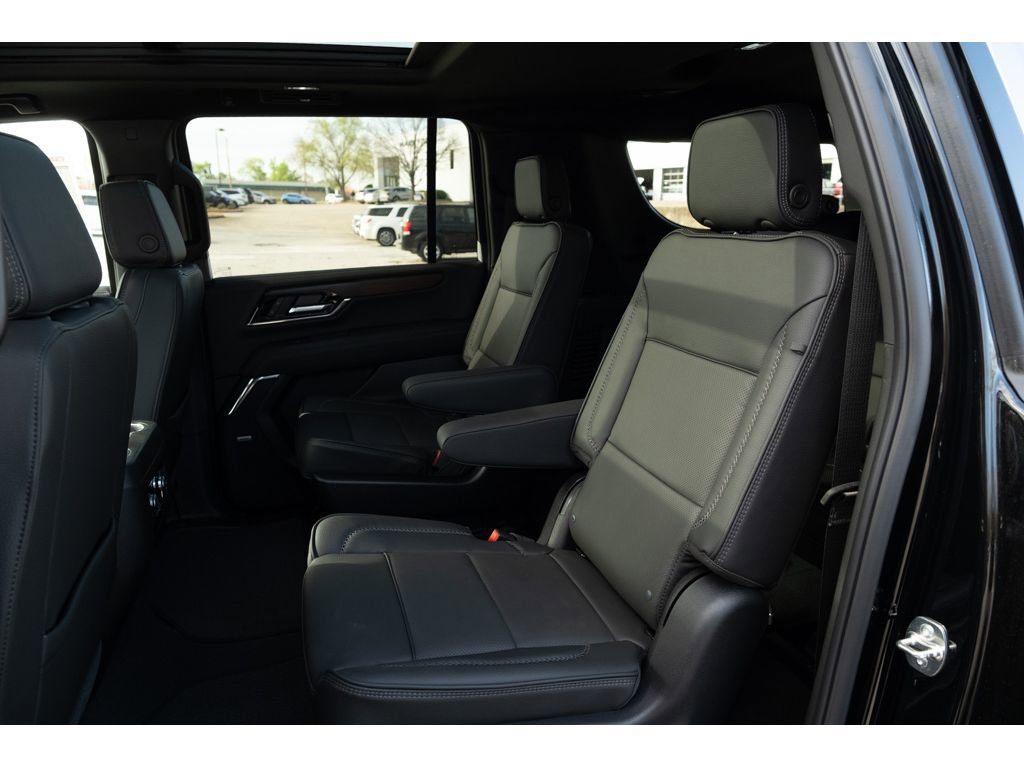 New 2026 GMC Yukon XL Denali image 13