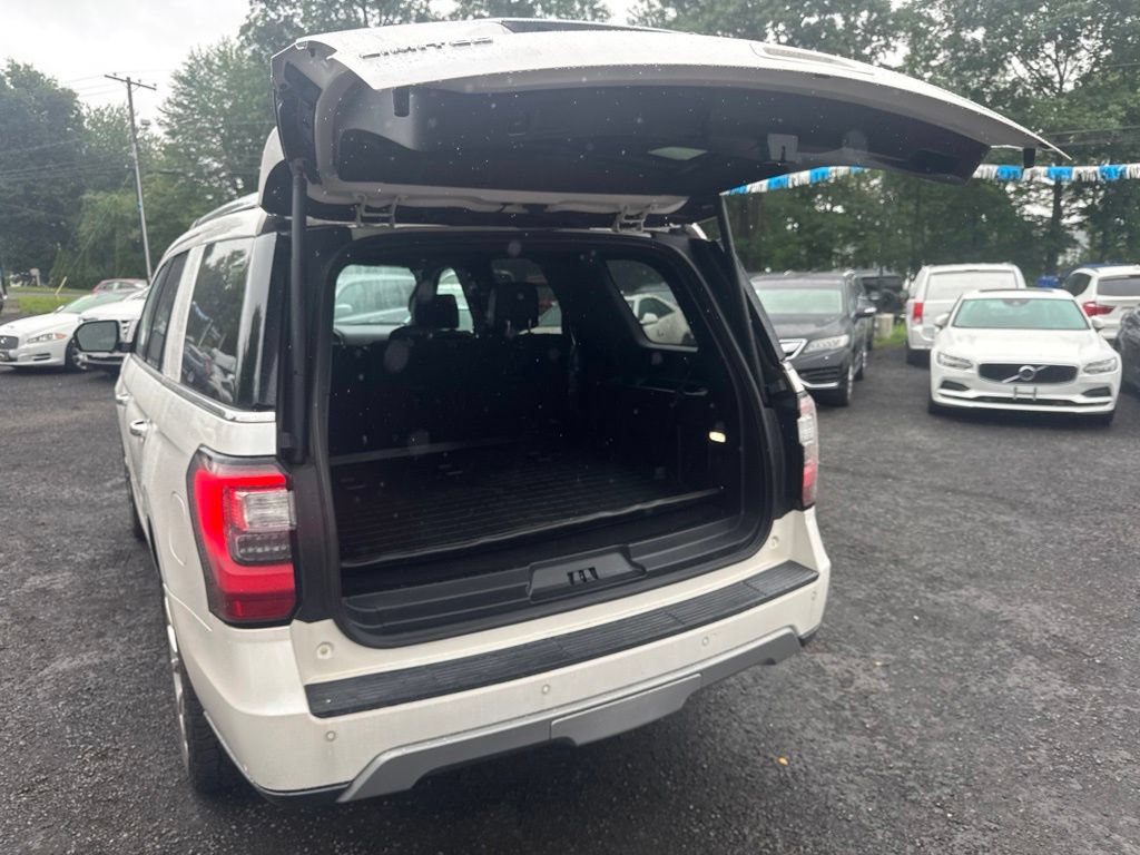 Used 2019 Ford Expedition Limited w/ Equipment Group 302A AWD/4WD image 39