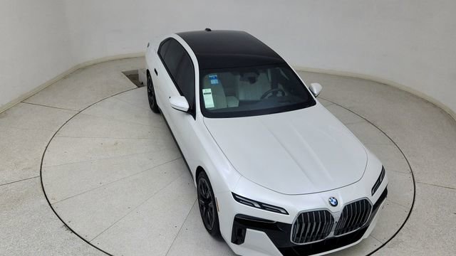 Used 2025 BMW 740i xDrive image 76