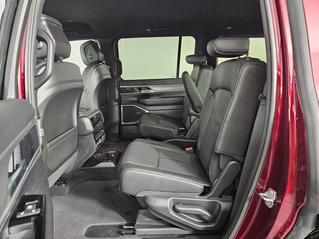 New 2026 Jeep Grand Wagoneer Limited image 35