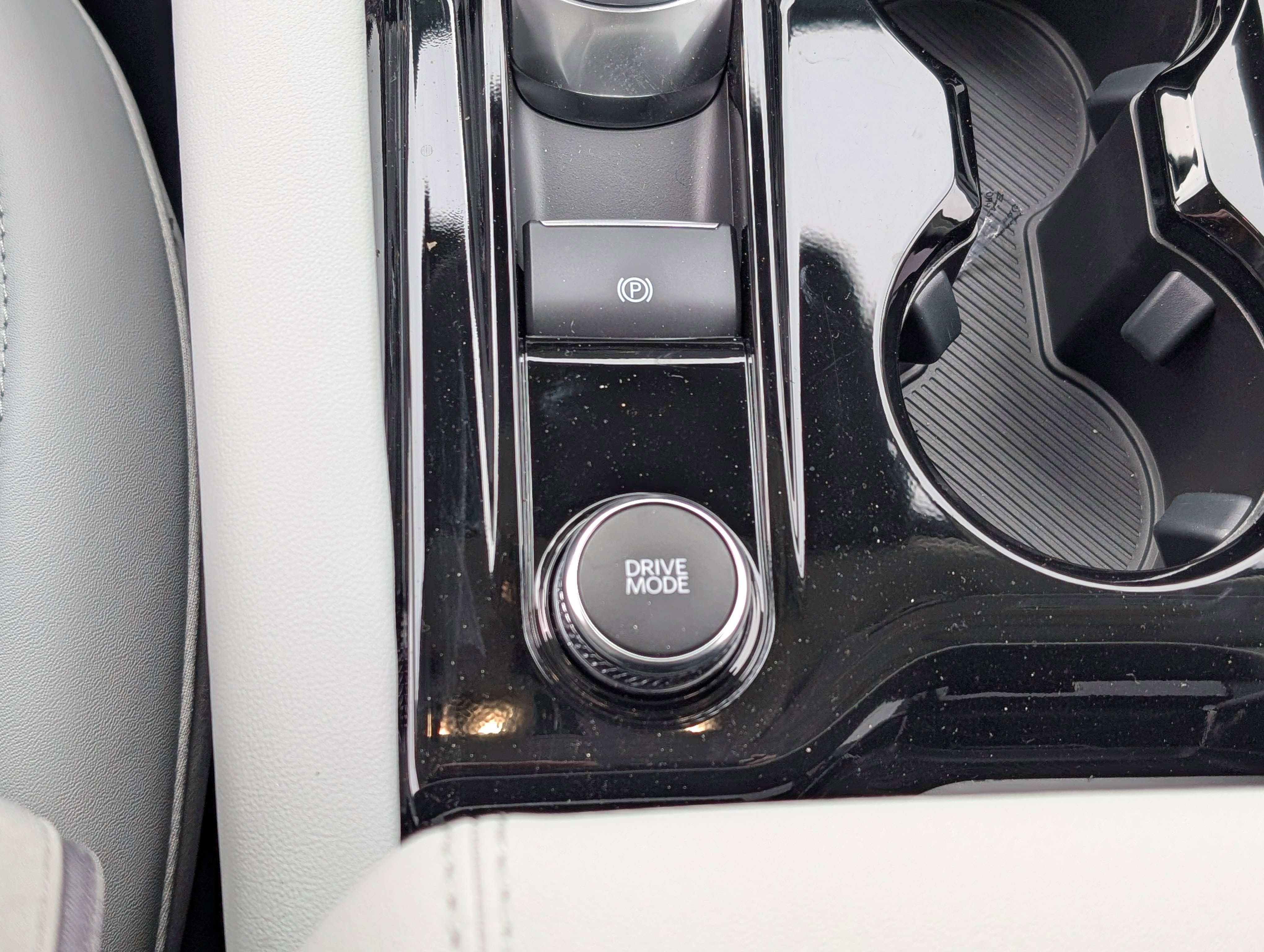 New 2026 Ford Explorer Platinum w/ LUX Leather Package image 25