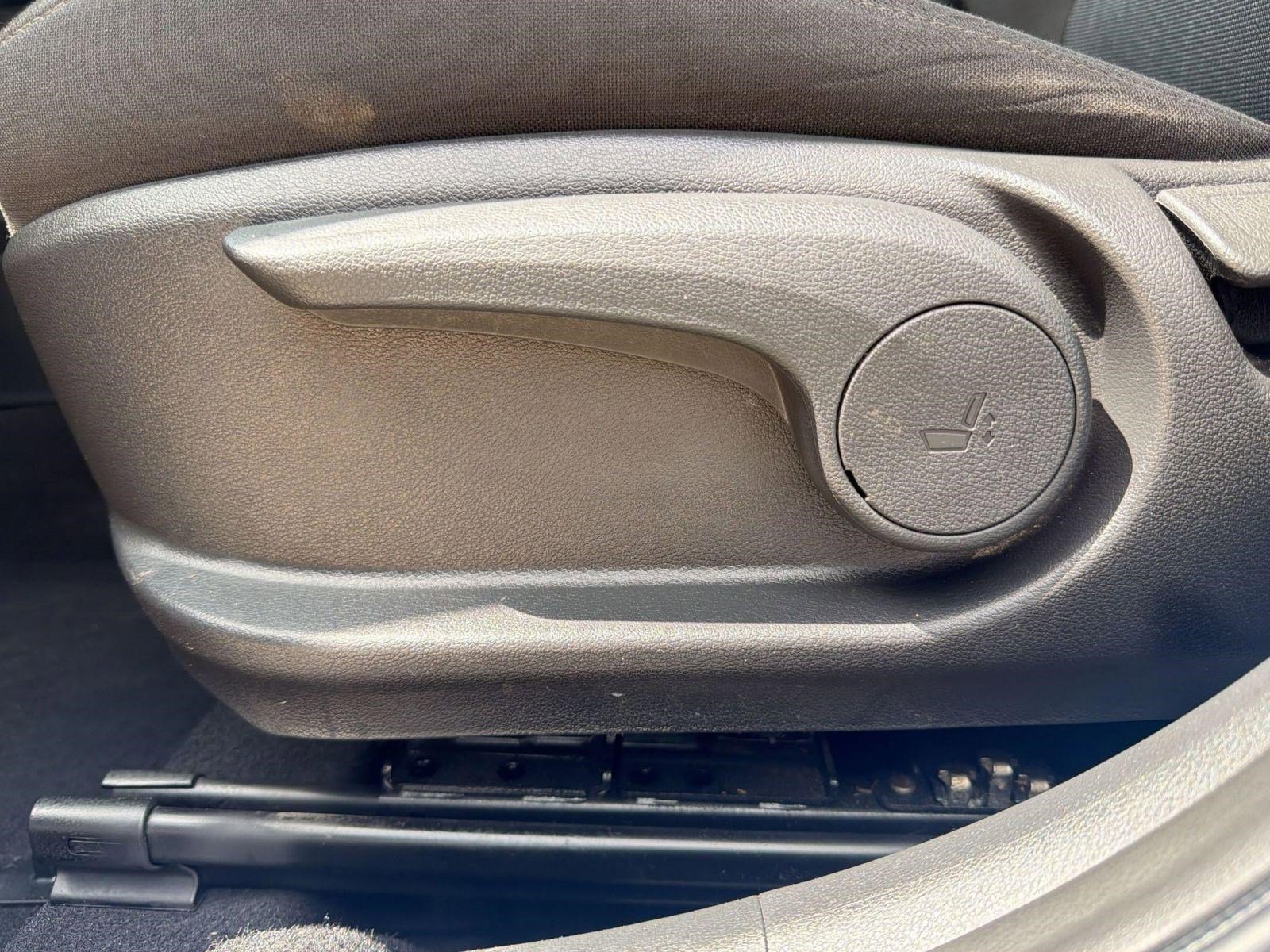 Certified 2022 Hyundai Kona SEL AWD/4WD image 14