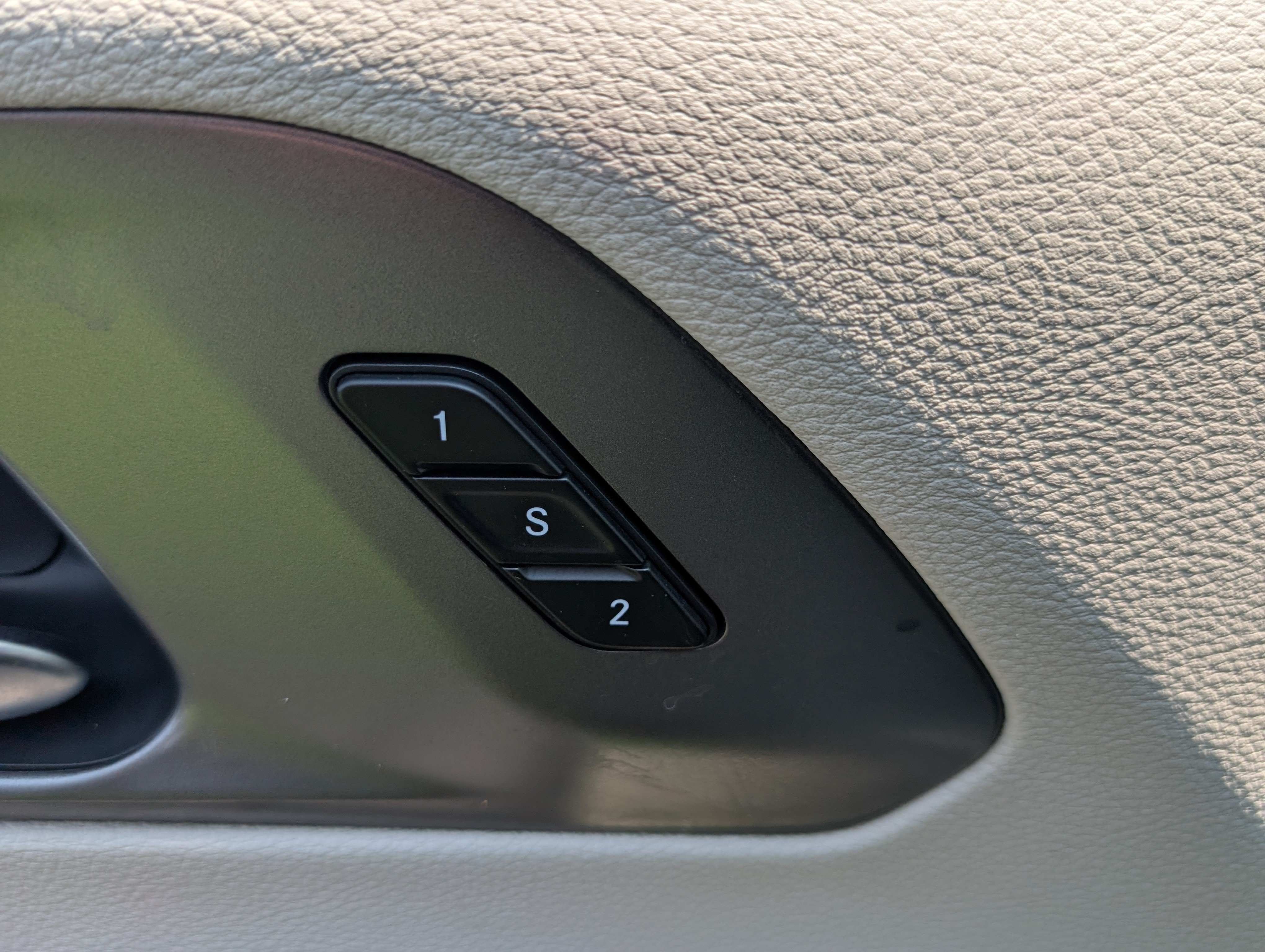 Used 2023 Chrysler Pacifica Touring-L FWD image 20