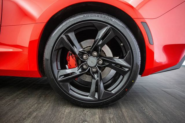 Used 2016 Chevrolet Camaro SS image 40