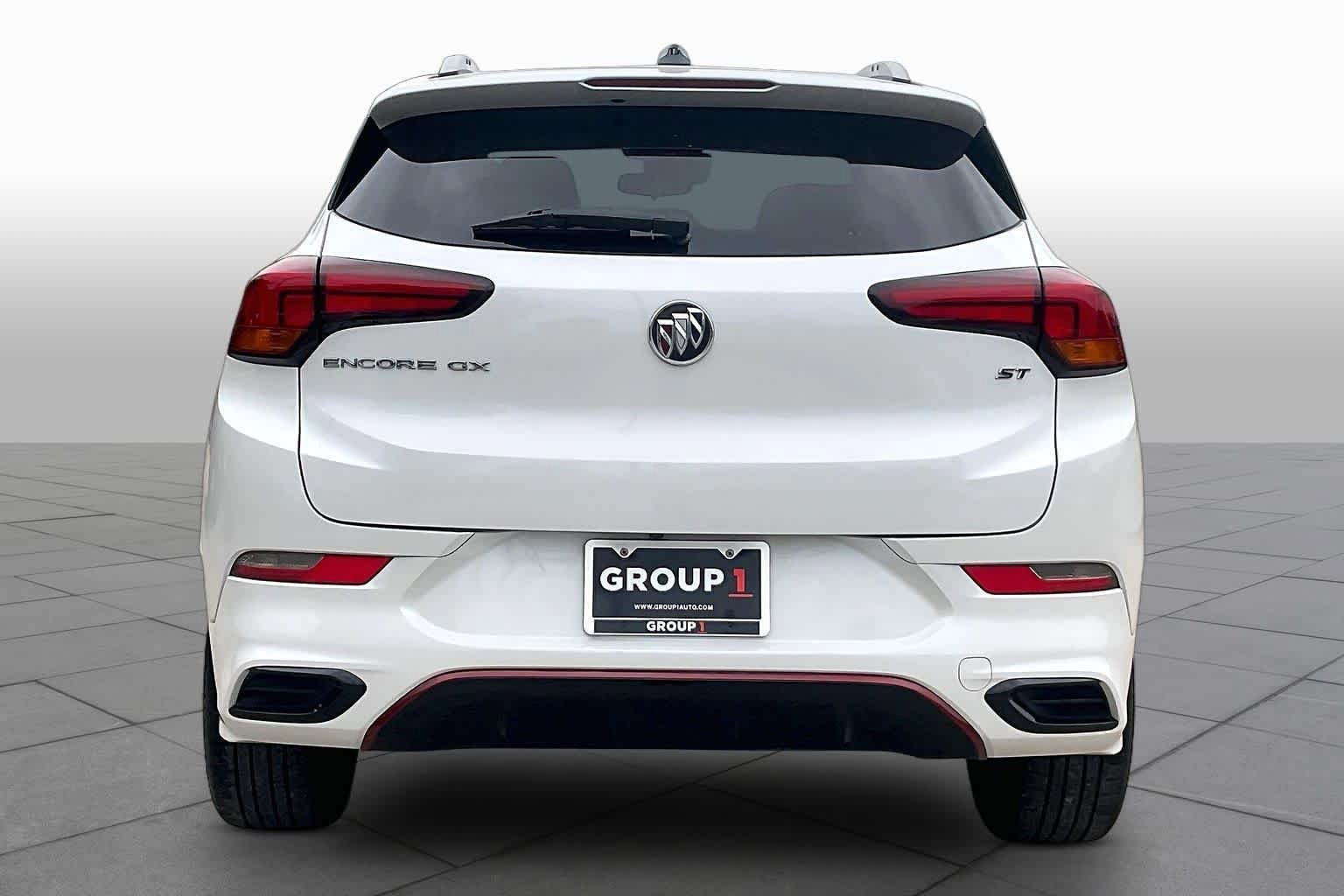 Used 2023 Buick Encore GX Select w/ Sport Touring Package FWD image 5