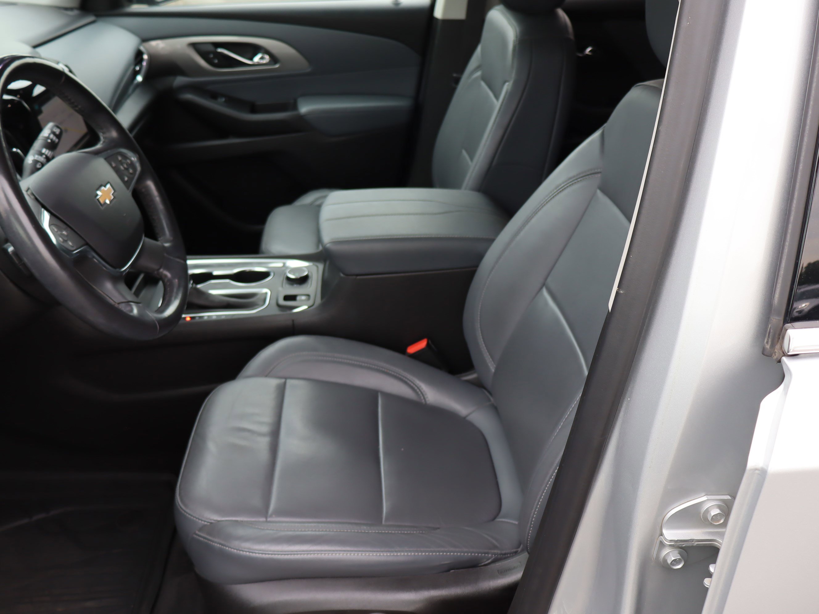 Used 2019 Chevrolet Traverse LT w/ LT Premium Package FWD image 16