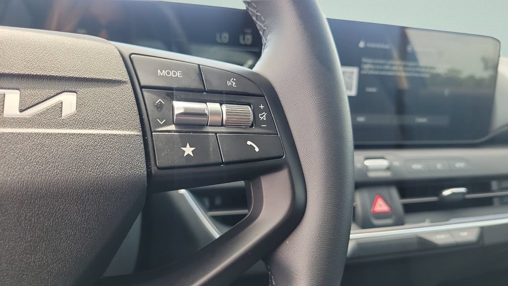 Used 2025 Kia K4 EX FWD image 24