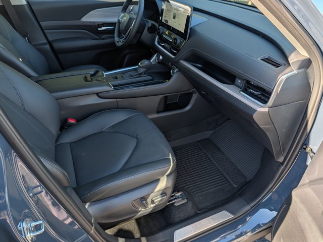 Used 2026 Toyota Grand Highlander FWD image 12