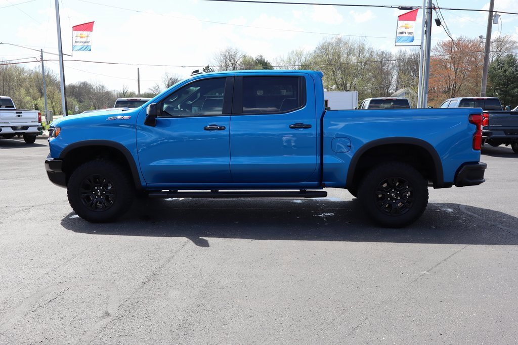 Used 2022 Chevrolet Silverado 1500 ZR2 w/ Technology Package image 30