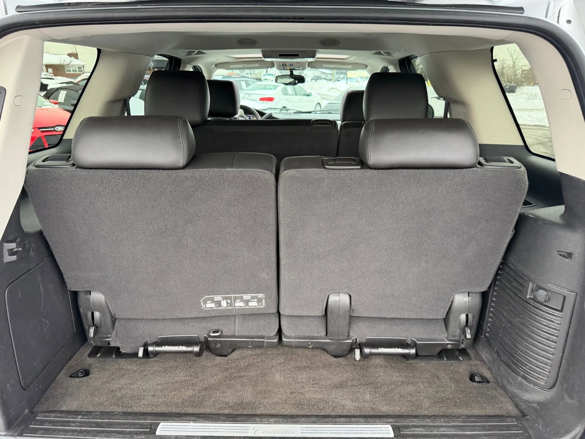 Used 2012 Cadillac Escalade Luxury image 41