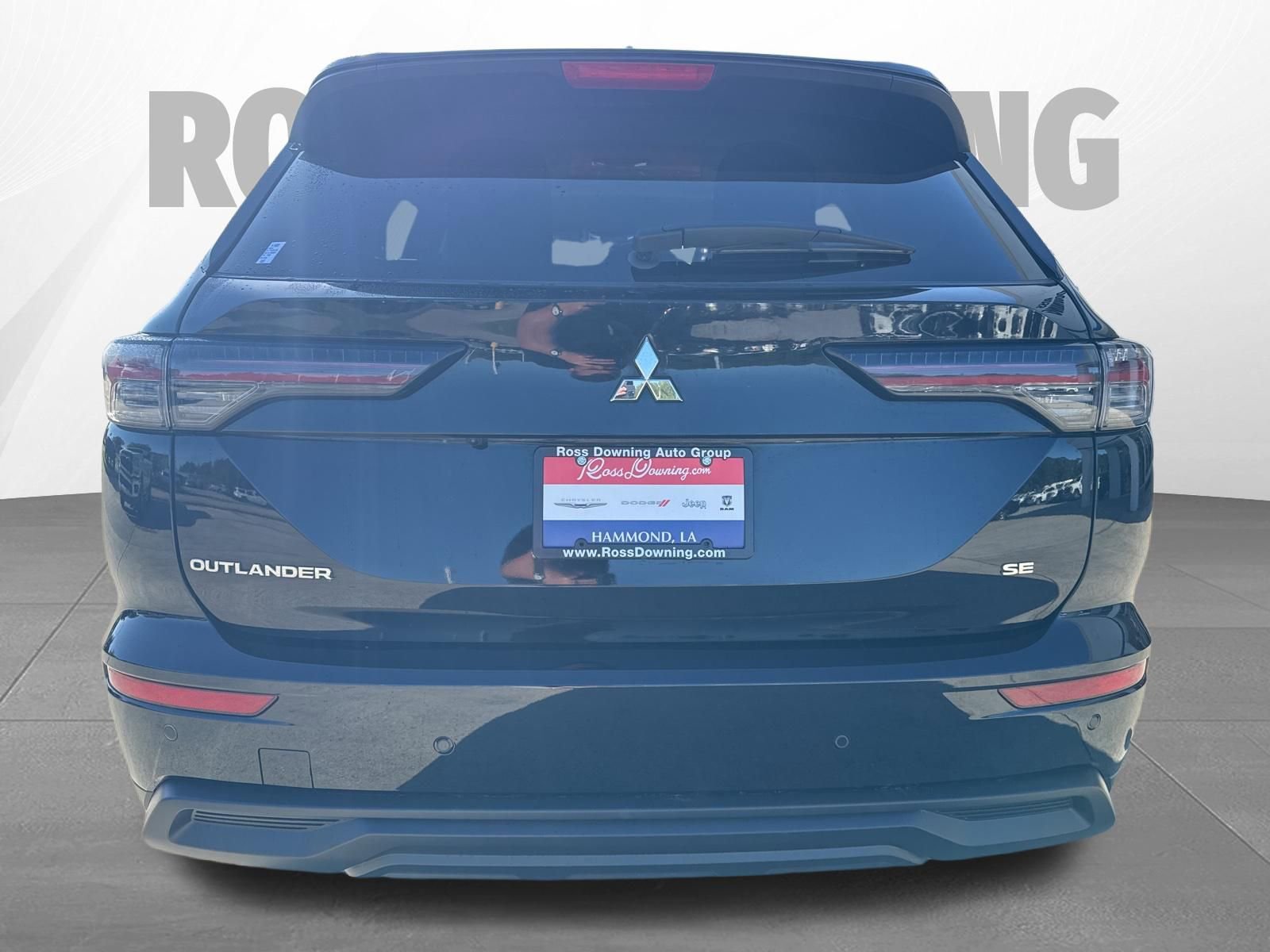 Used 2025 Mitsubishi Outlander SE image 5