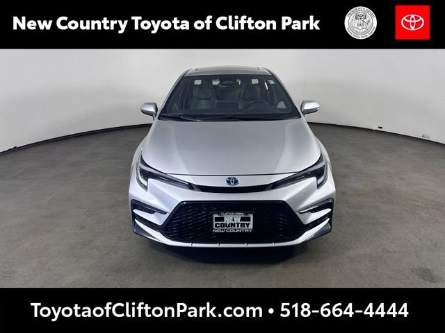 Used 2025 Toyota Corolla SE w/ SE Premium Package AWD/4WD image 8