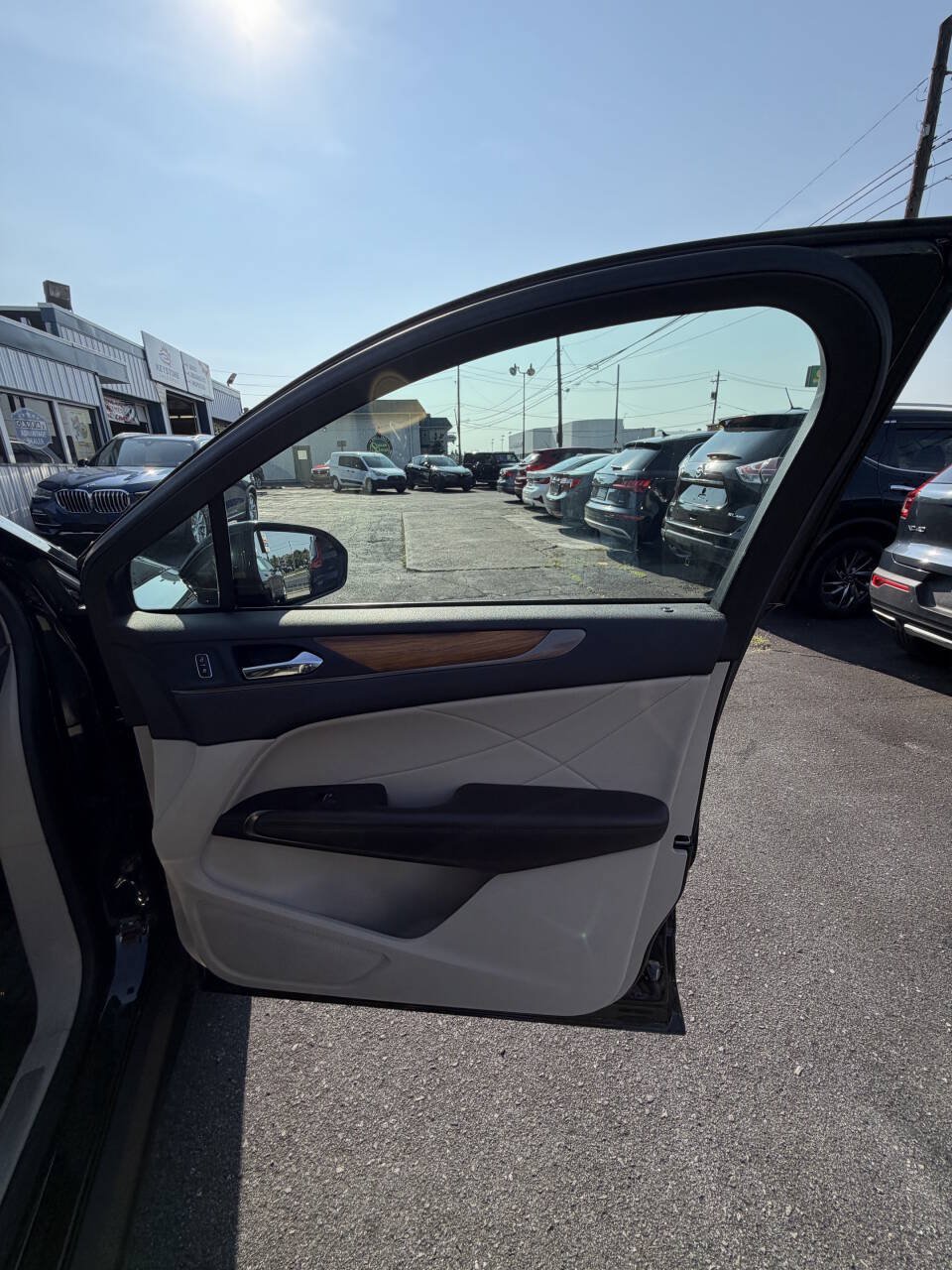 Used 2018 Lincoln MKC Select w/ Select Plus Package AWD/4WD image 30
