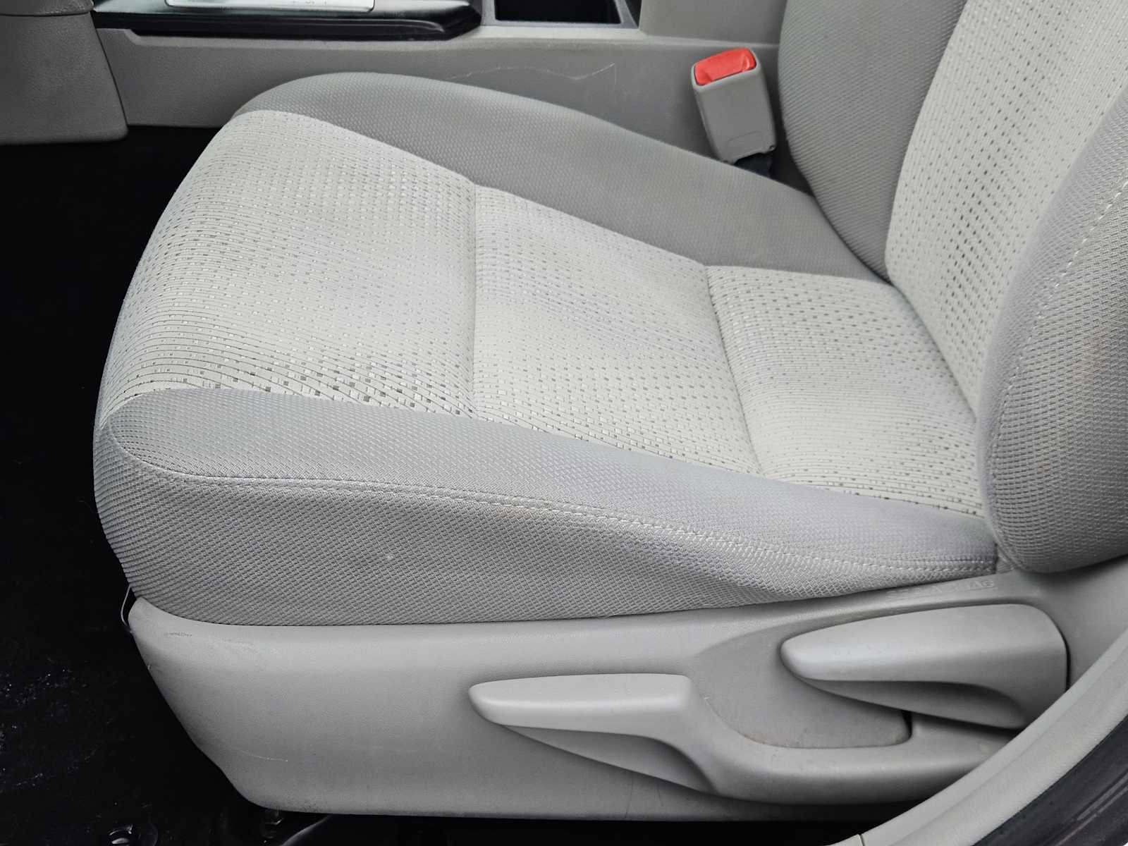 Used 2014 Toyota Camry L FWD image 21