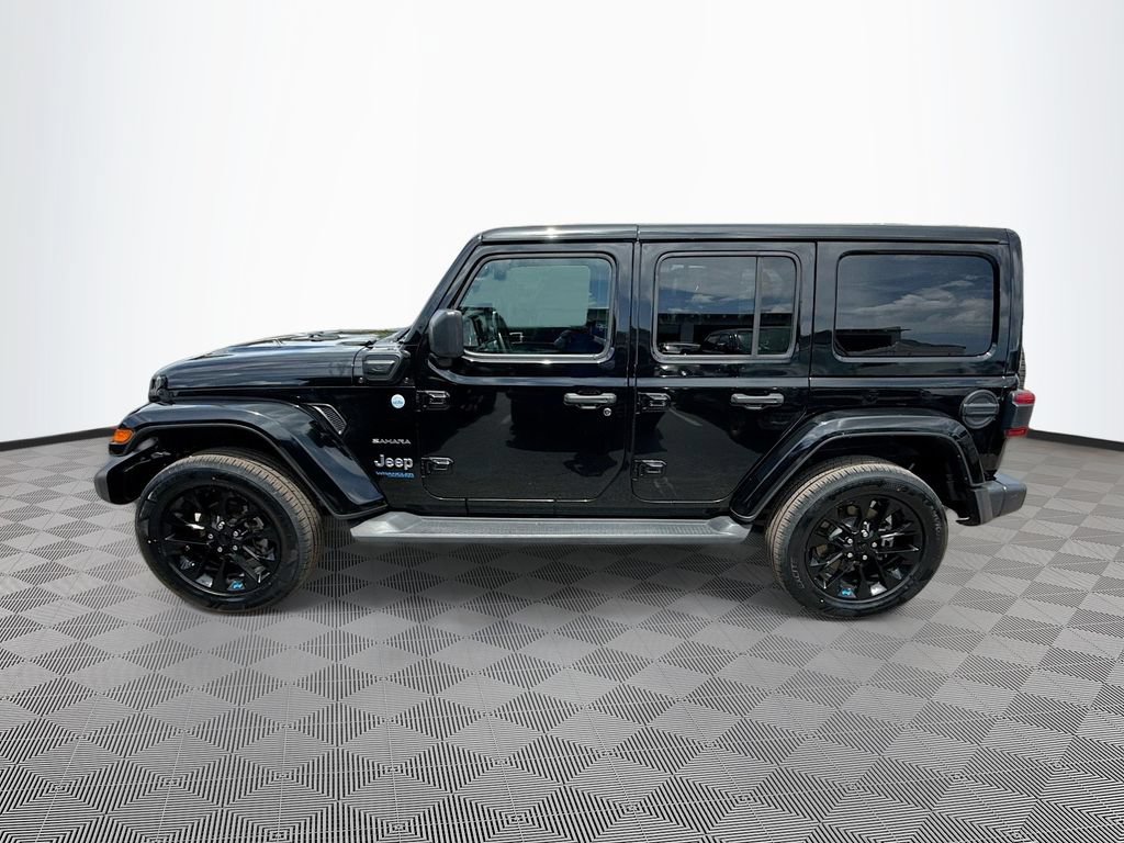 Used 2022 Jeep Wrangler Unlimited Sahara w/ Cold Weather Group AWD/4WD image 9