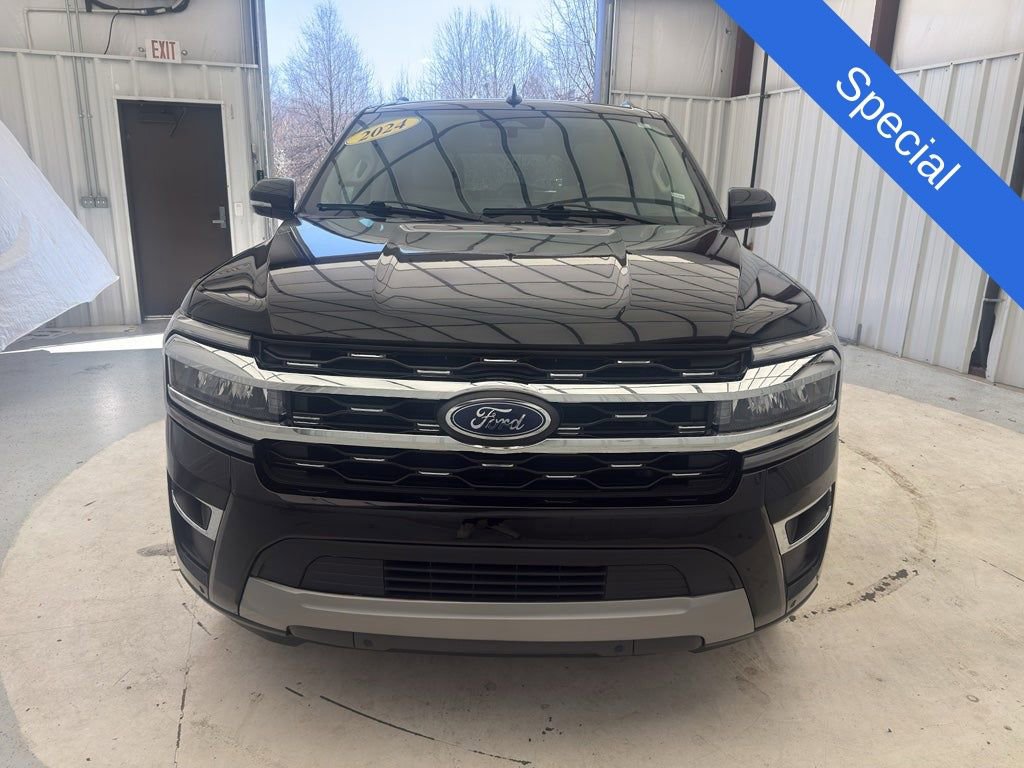 Used 2024 Ford Expedition Limited image 2