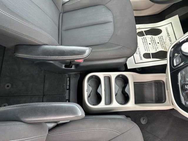 Certified 2023 Chrysler Voyager LX image 15