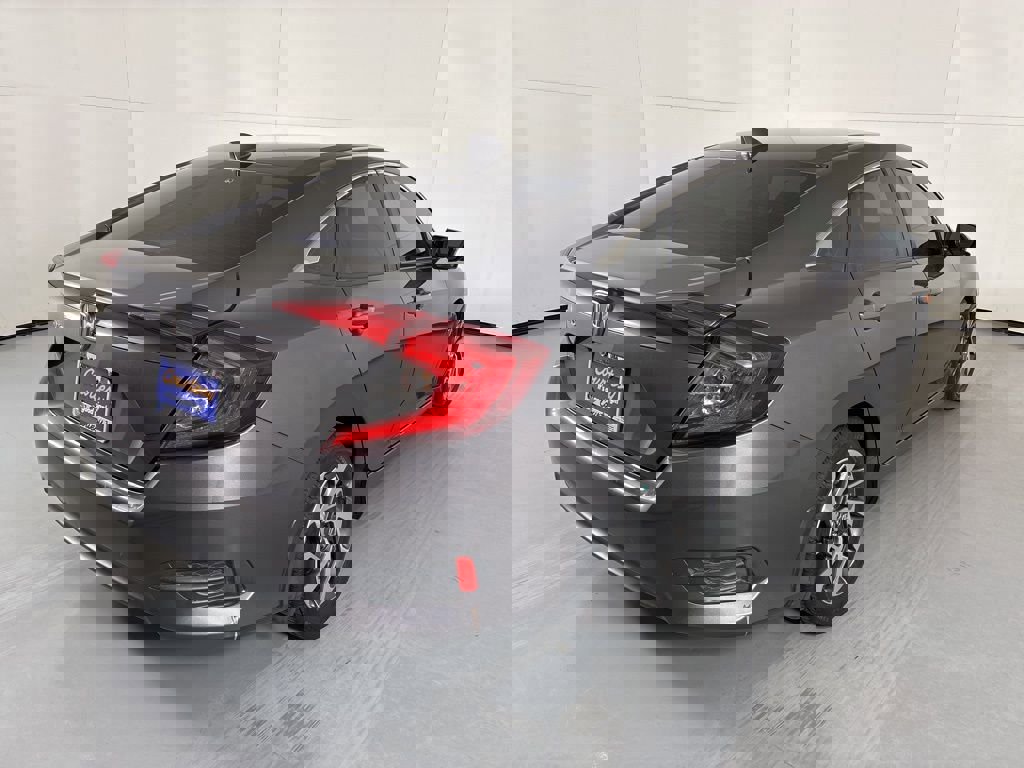 Used 2018 Honda Civic EX image 8