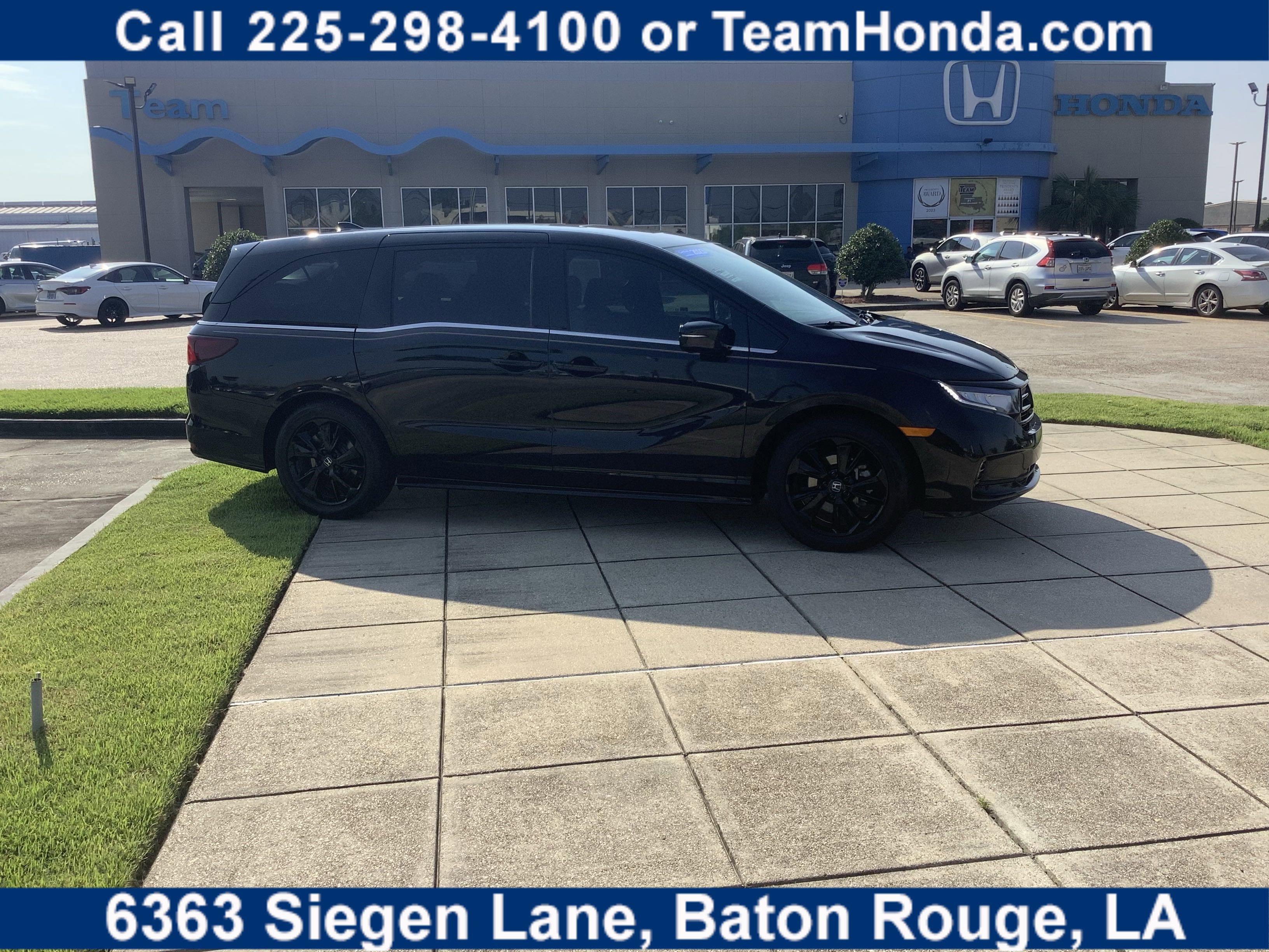 Certified 2023 Honda Odyssey Sport image 1