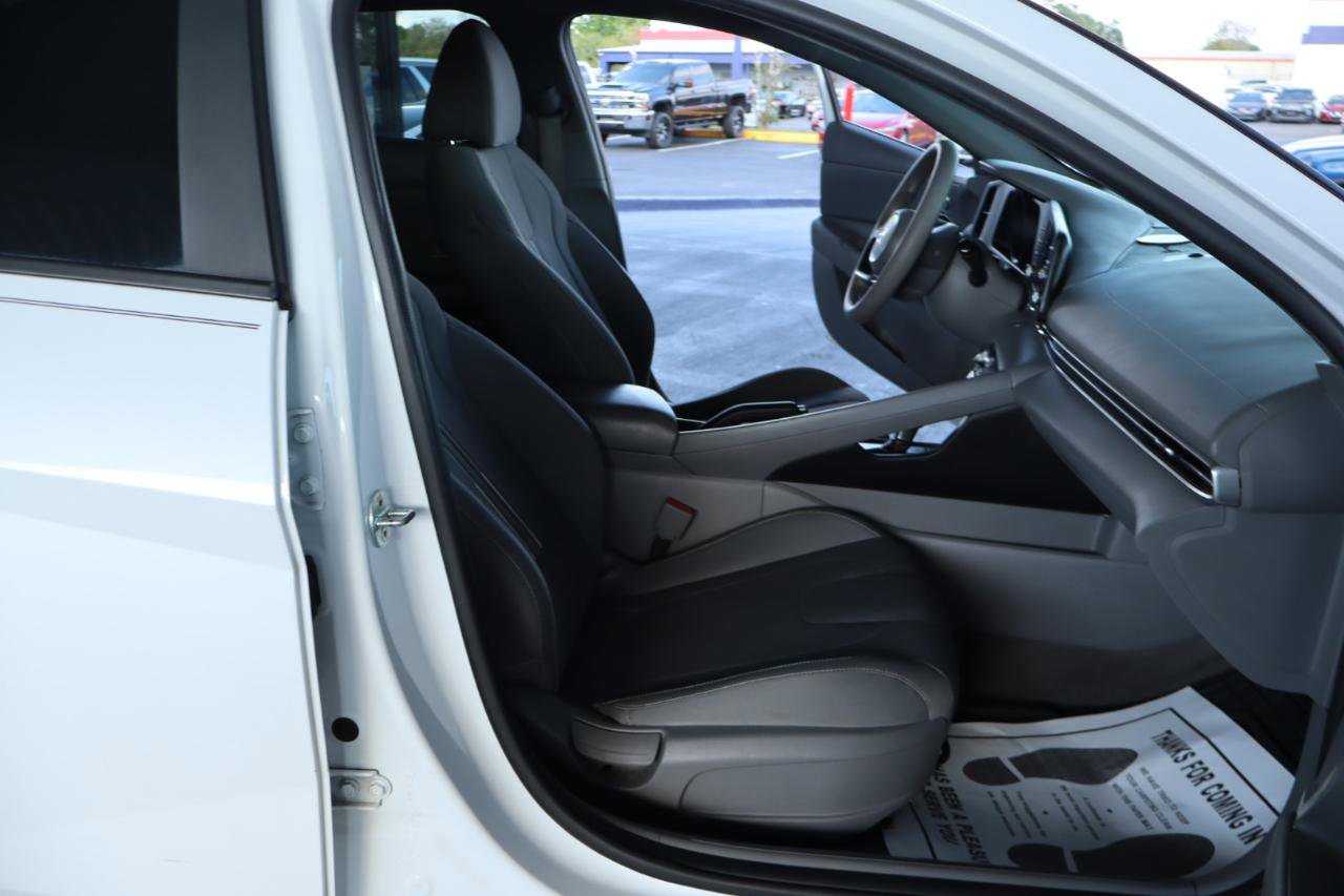 Used 2021 Hyundai Elantra SEL FWD image 35